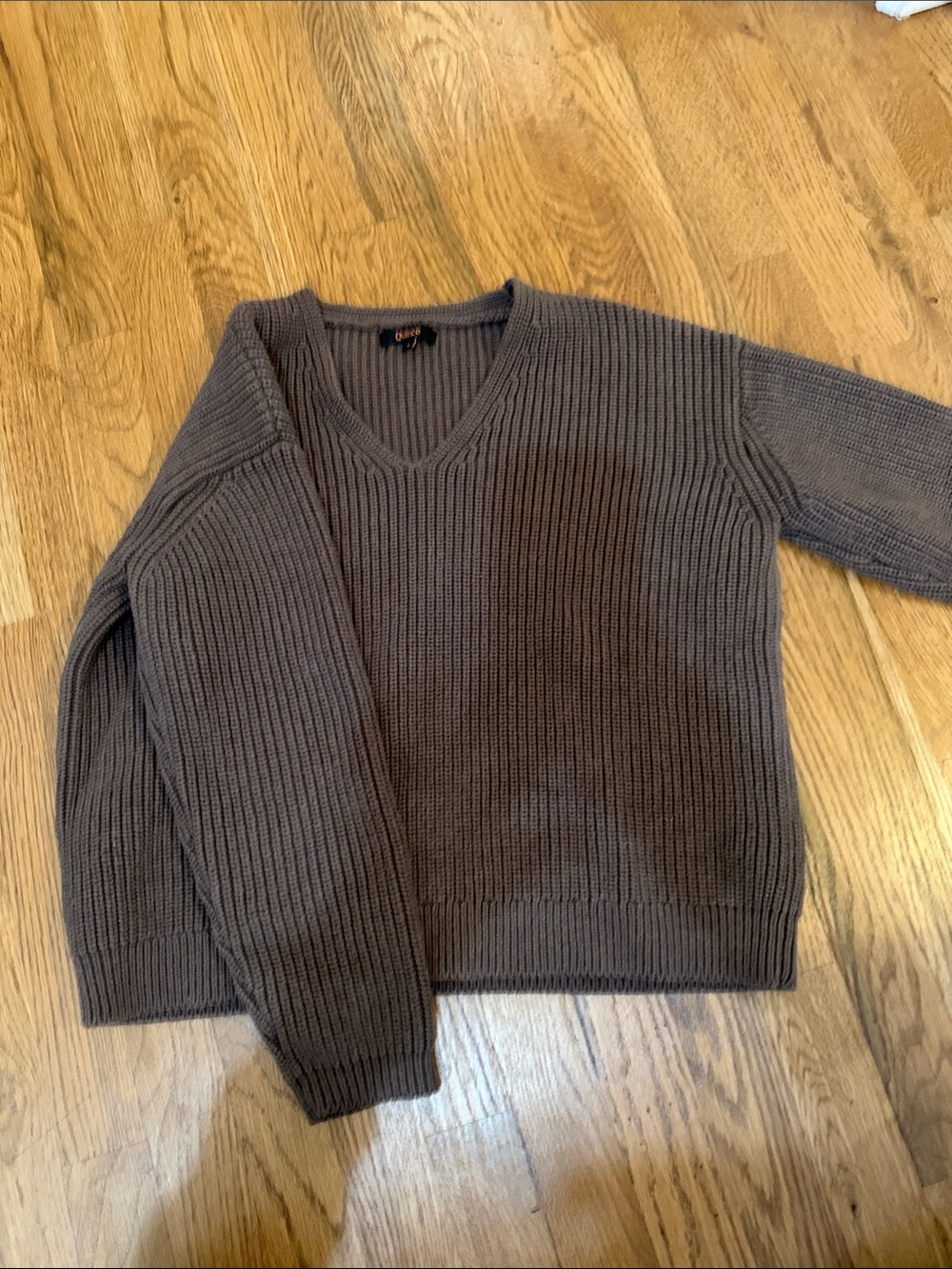 Quince fisherman v neck sweater 100% cotton